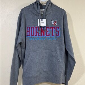 Adorablel Delaware State Hornets, Men’s Medium, Large, NWT Retail $64